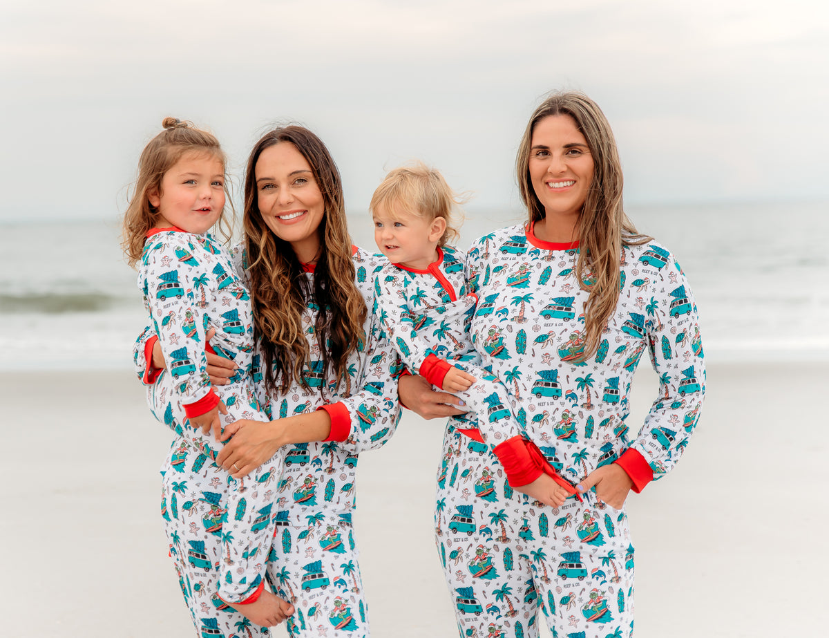 Grinchin’ by the Sea Adult jogger pajama set
