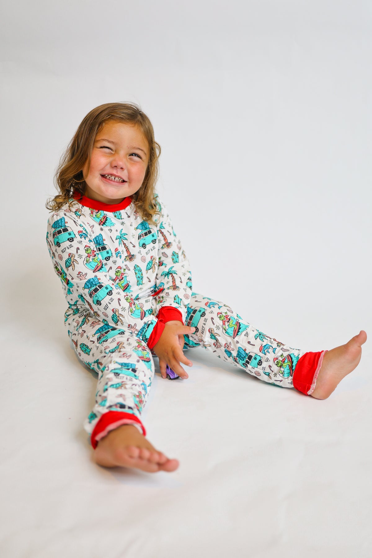 Grinchin’ by the Sea kids jogger pajama set